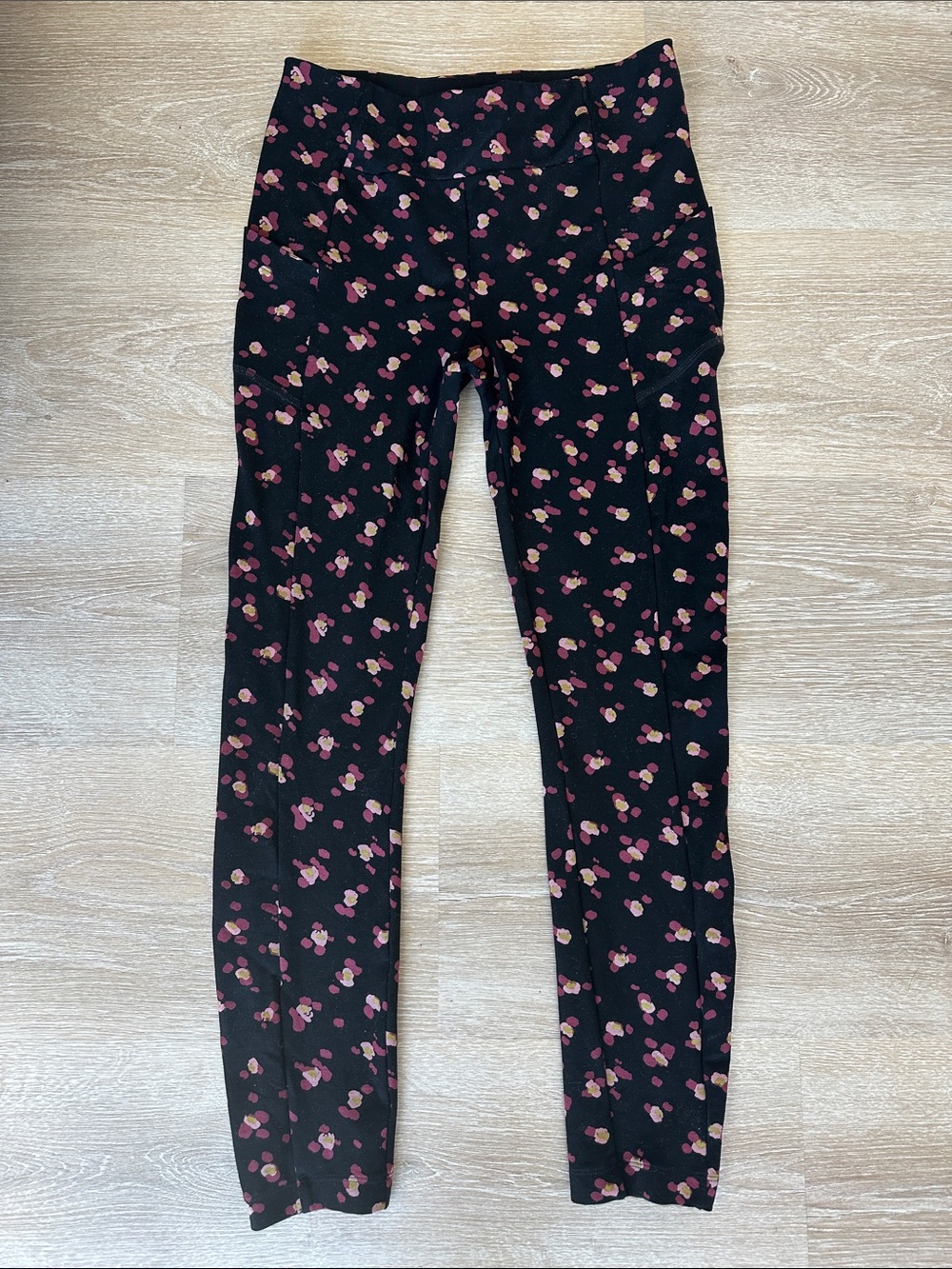 Cabi Printed Lean Leggings Flower Burst Black Pink Small Side Pocket Stretch